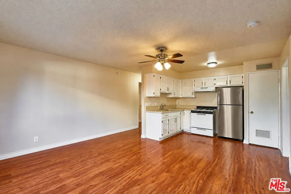 820 S St Andrews Place #203 Los Angeles, CA 90005