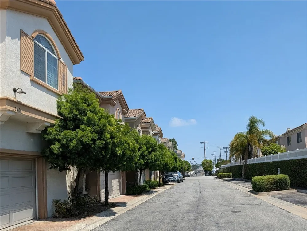 1390 260th Harbor City, CA 90710