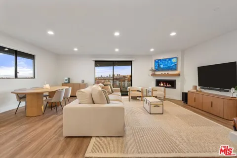 5826 W Olympic Boulevard #401