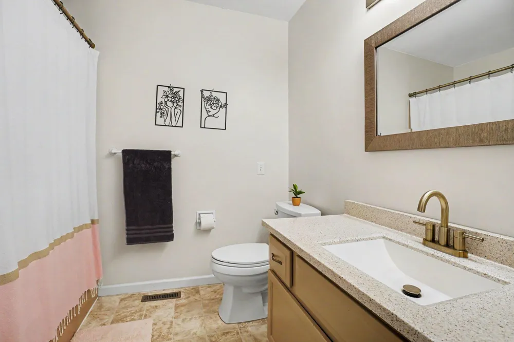 123 Bennett Avenue Hartford City, MI 49057