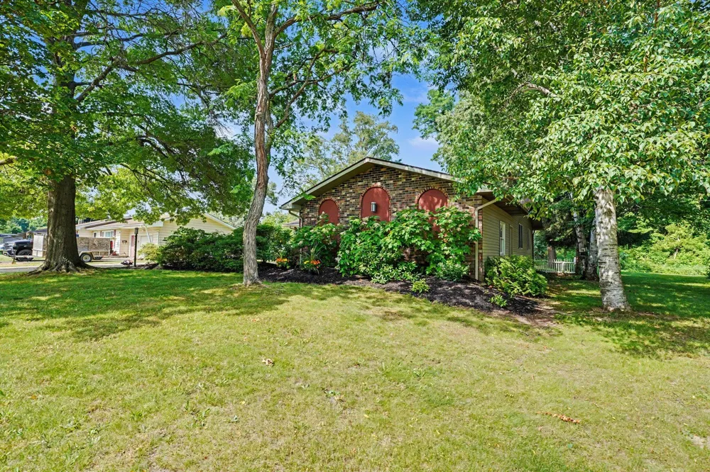 123 Bennett Avenue Hartford City, MI 49057