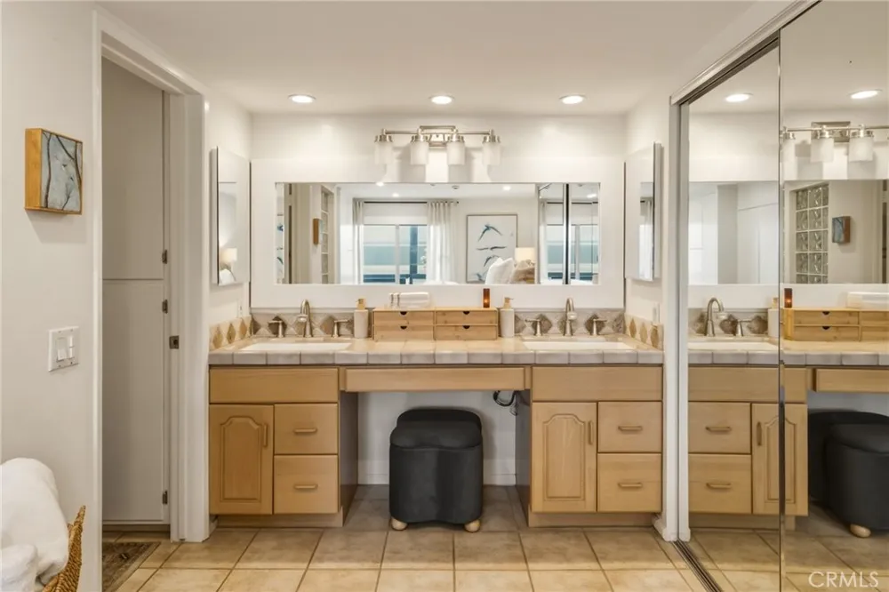575 Esplanade #207 Redondo Beach, CA 90277