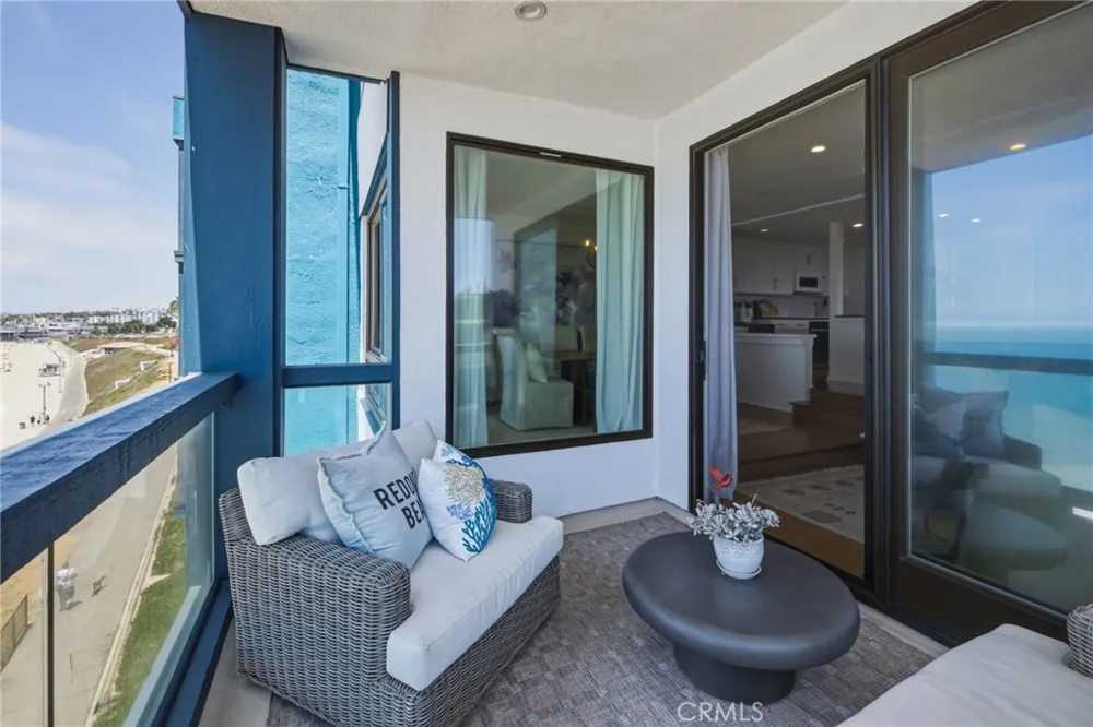 575 Esplanade #207 Redondo Beach, CA 90277
