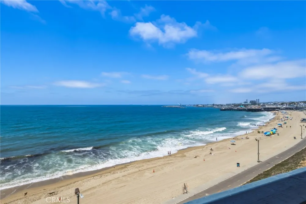 575 Esplanade #207 Redondo Beach, CA 90277