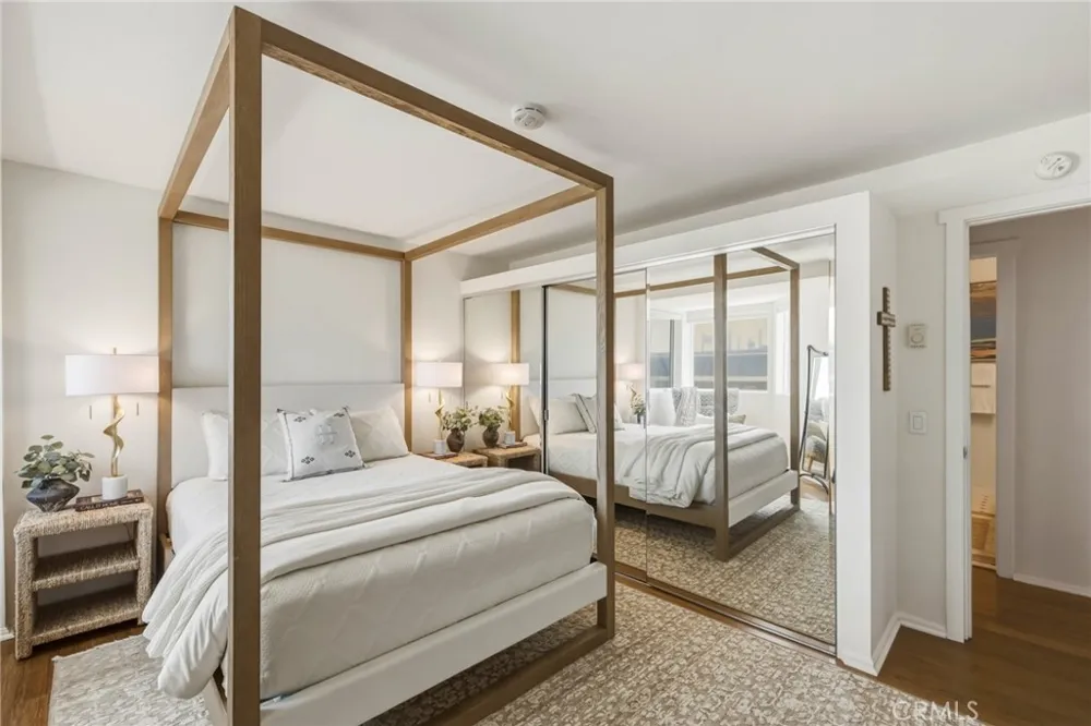 575 Esplanade #207 Redondo Beach, CA 90277