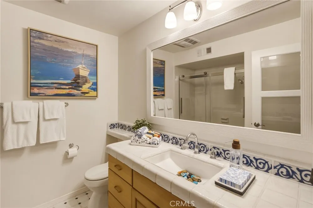575 Esplanade #207 Redondo Beach, CA 90277