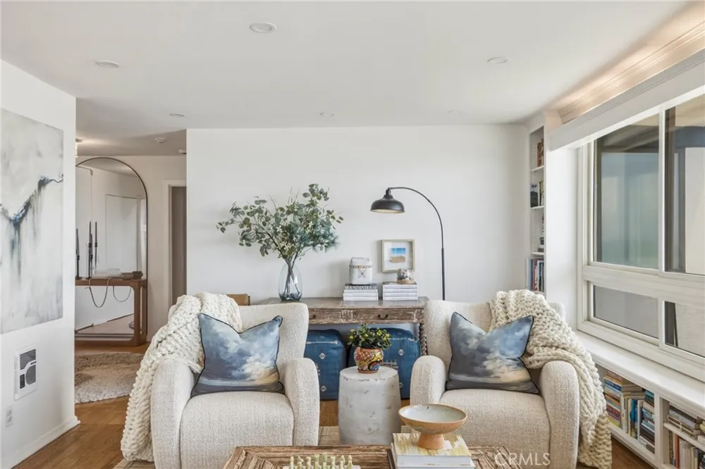 575 Esplanade #207 Redondo Beach, CA 90277