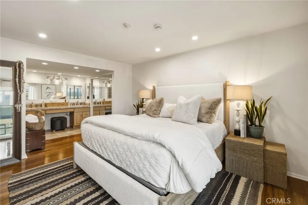 575 Esplanade #207 Redondo Beach, CA 90277