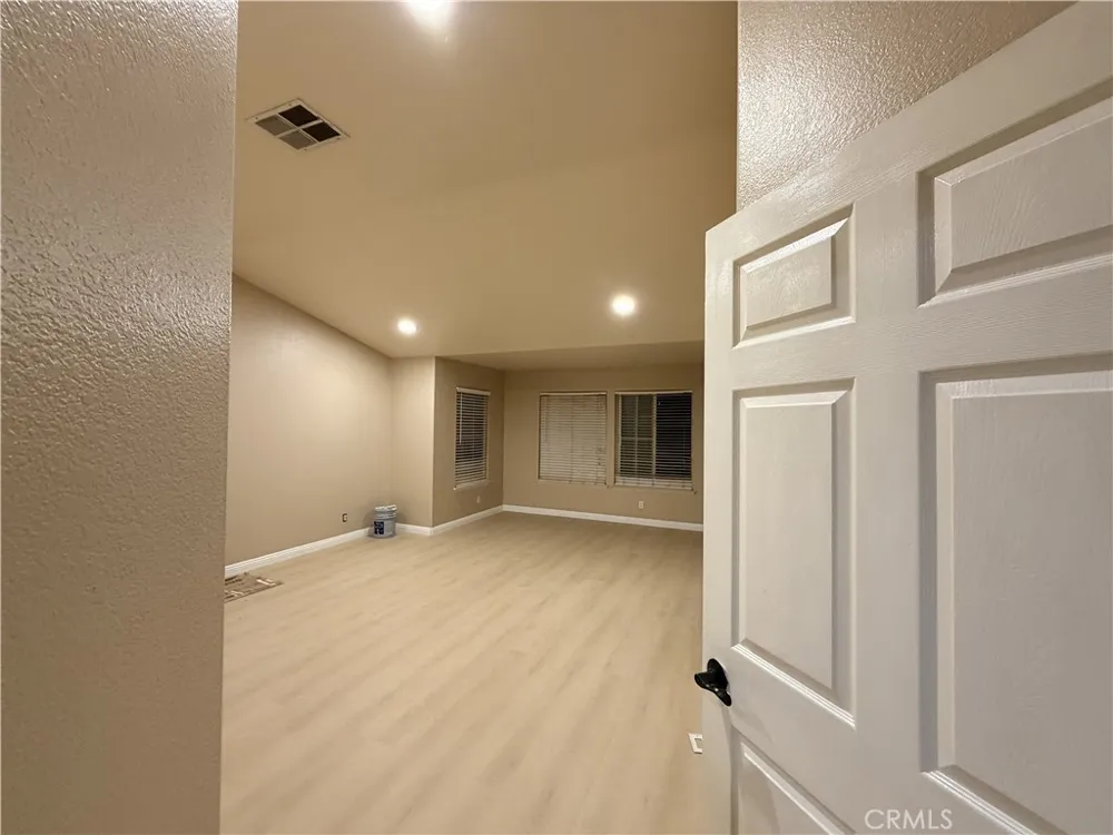 12947 Clemson Eastvale, CA 92880