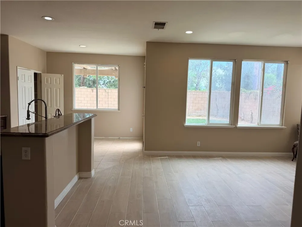 12947 Clemson Eastvale, CA 92880