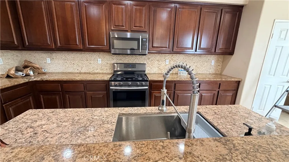 12947 Clemson Eastvale, CA 92880