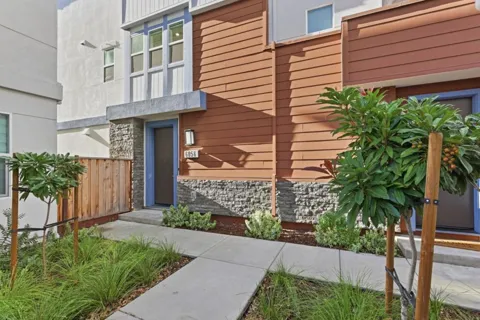 6056 Bullion Lane