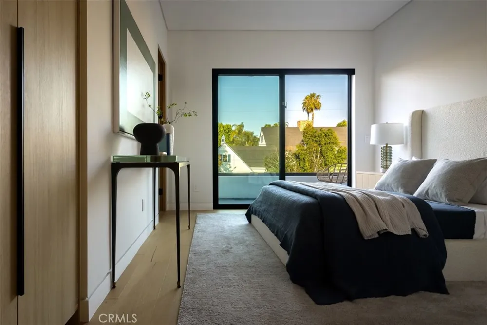 5109 Bluebell Avenue Valley Village, CA 91607