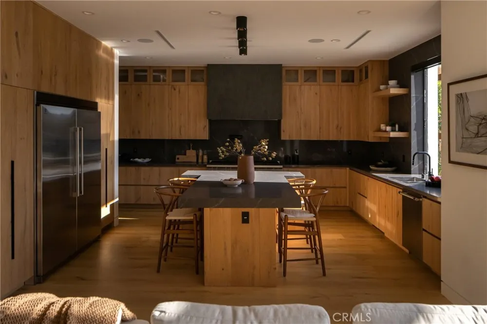 5109 Bluebell Avenue Valley Village, CA 91607