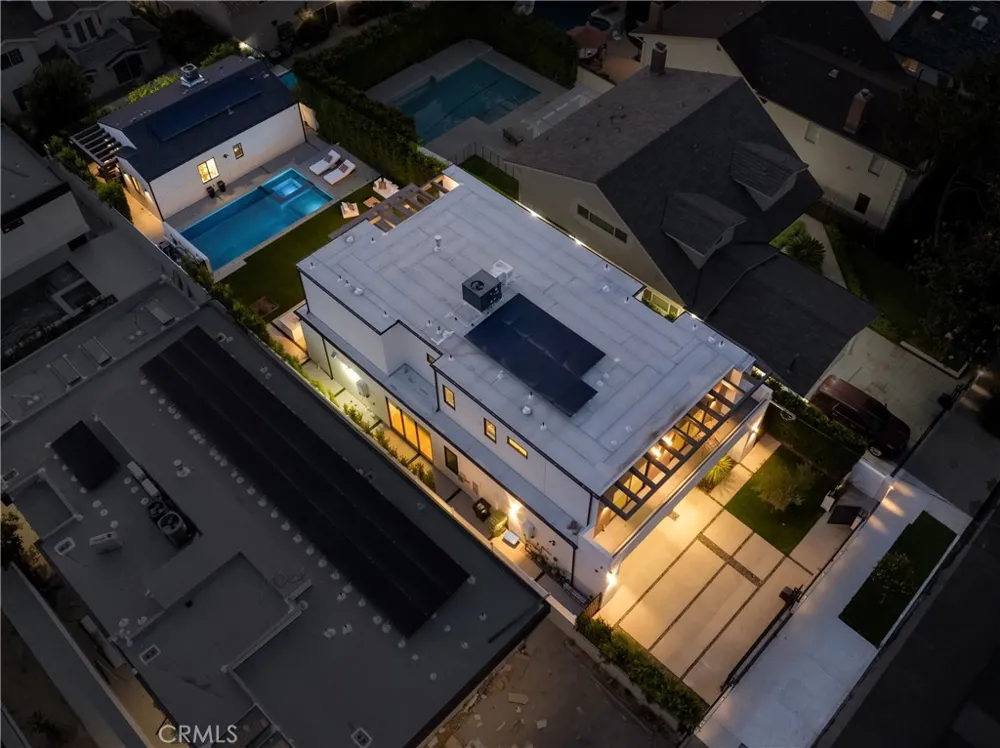 5109 Bluebell Avenue Valley Village, CA 91607