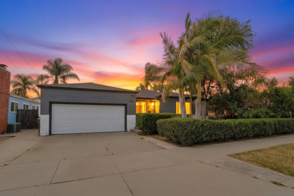 2330 Di Foss Lemon Grove, CA 91945