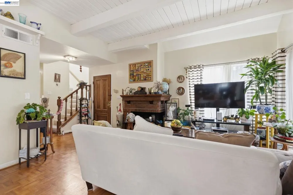 316 E 2nd St. Benicia, CA 94510