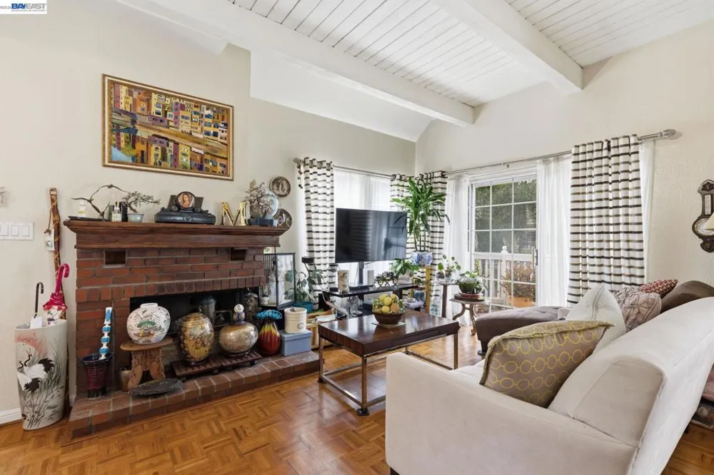 316 E 2nd St. Benicia, CA 94510