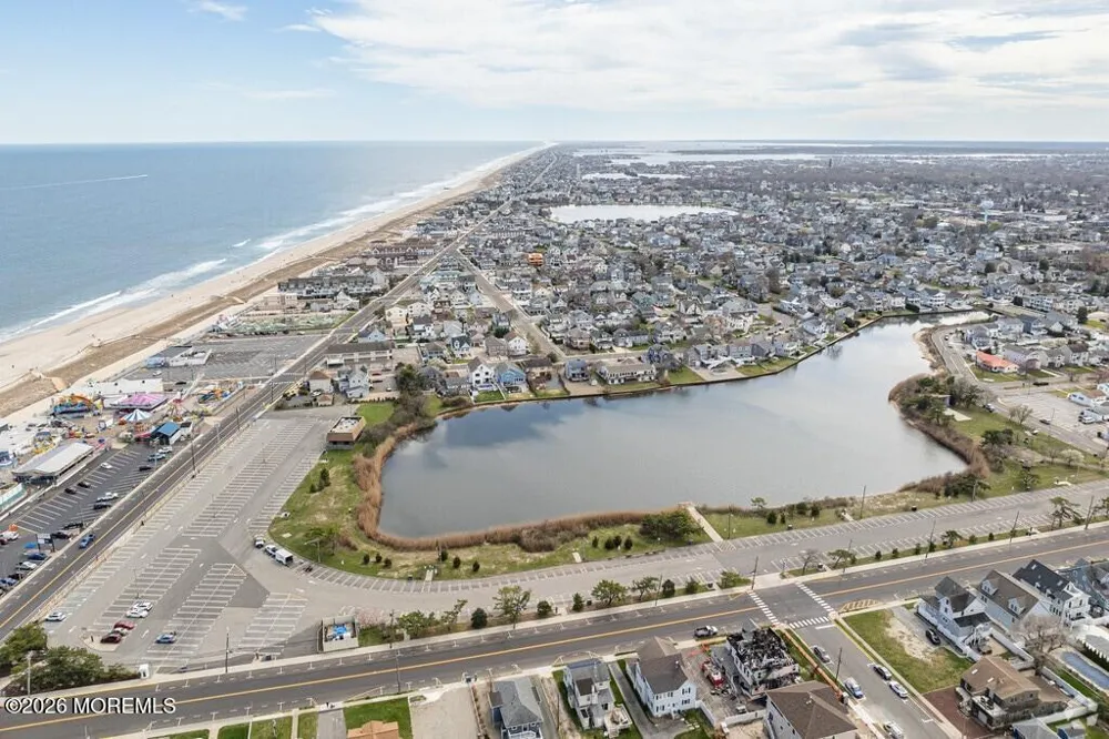1137 Roe Avenue Point Pleasant, NJ 08742