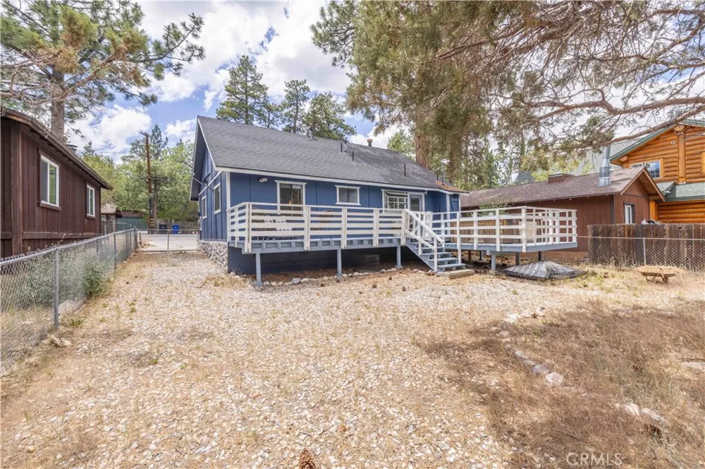 593 Wabash Sugarloaf, CA 92386