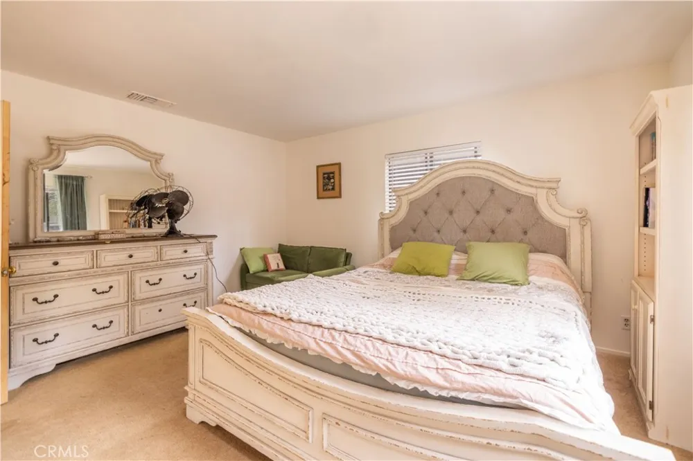 593 Wabash Sugarloaf, CA 92386
