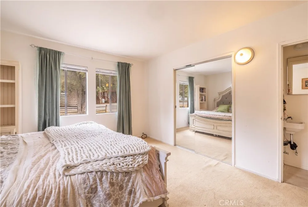 593 Wabash Sugarloaf, CA 92386