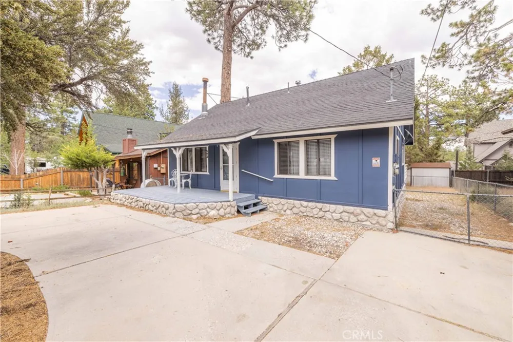 593 Wabash Sugarloaf, CA 92386