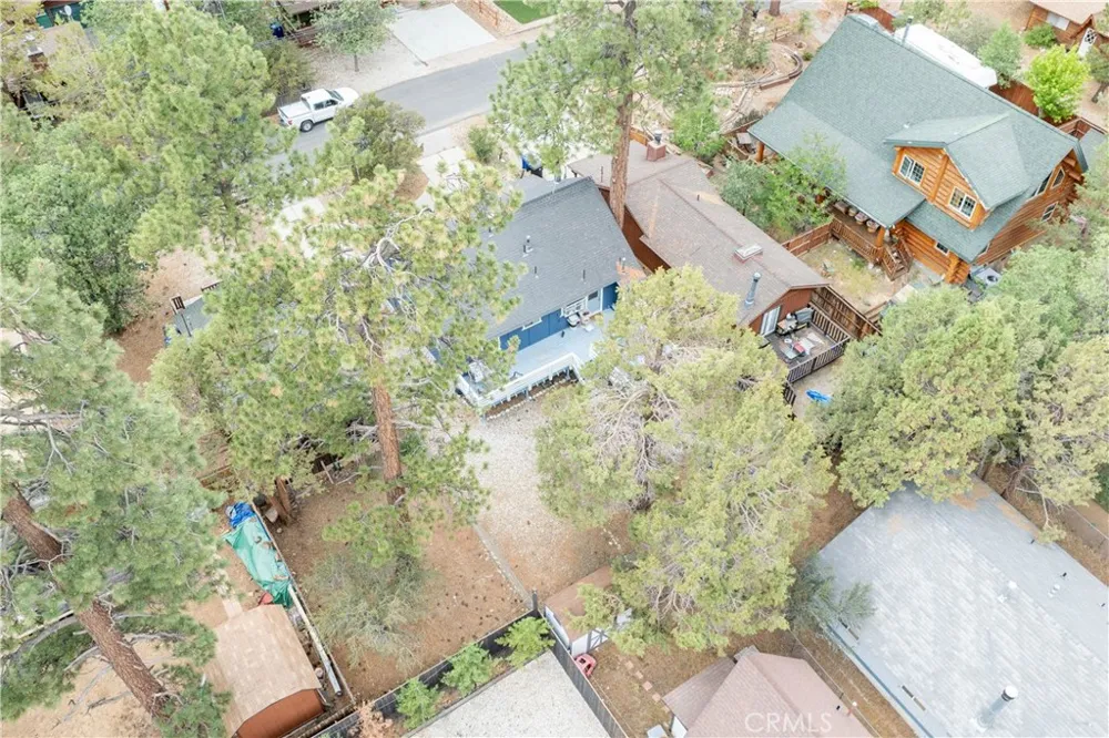 593 Wabash Sugarloaf, CA 92386