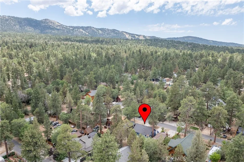593 Wabash Sugarloaf, CA 92386