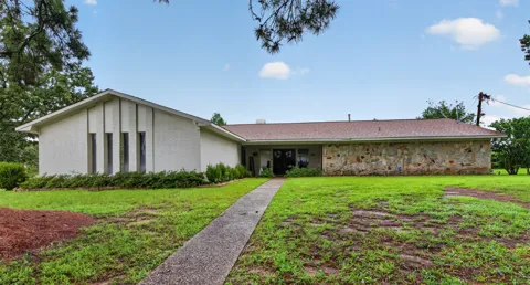 2503 Parham Drive
