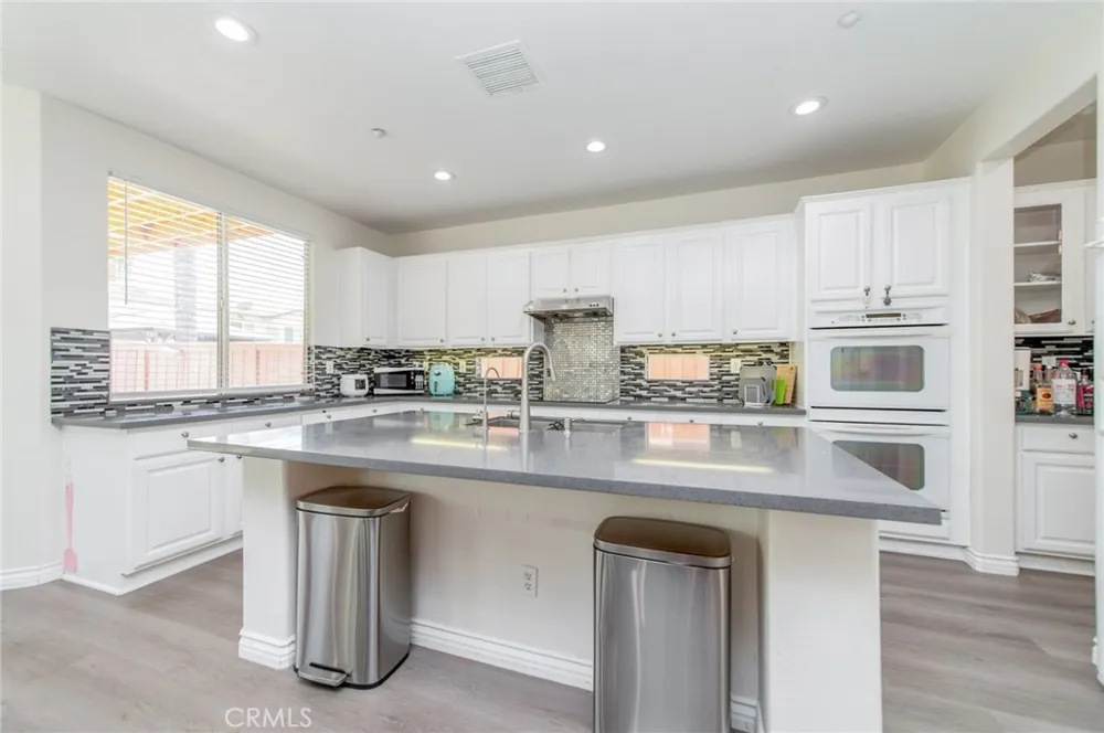 11514 Trailway Riverside, CA 92505