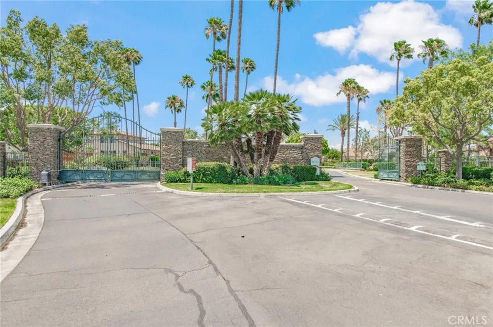 11514 Trailway Riverside, CA 92505