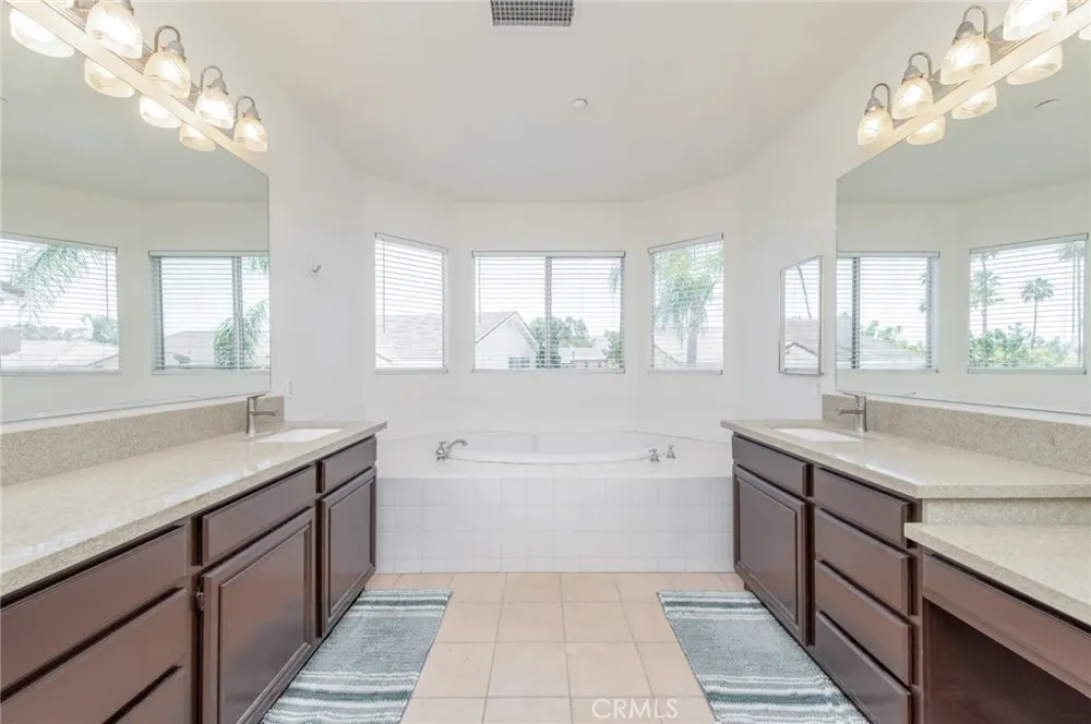11514 Trailway Riverside, CA 92505
