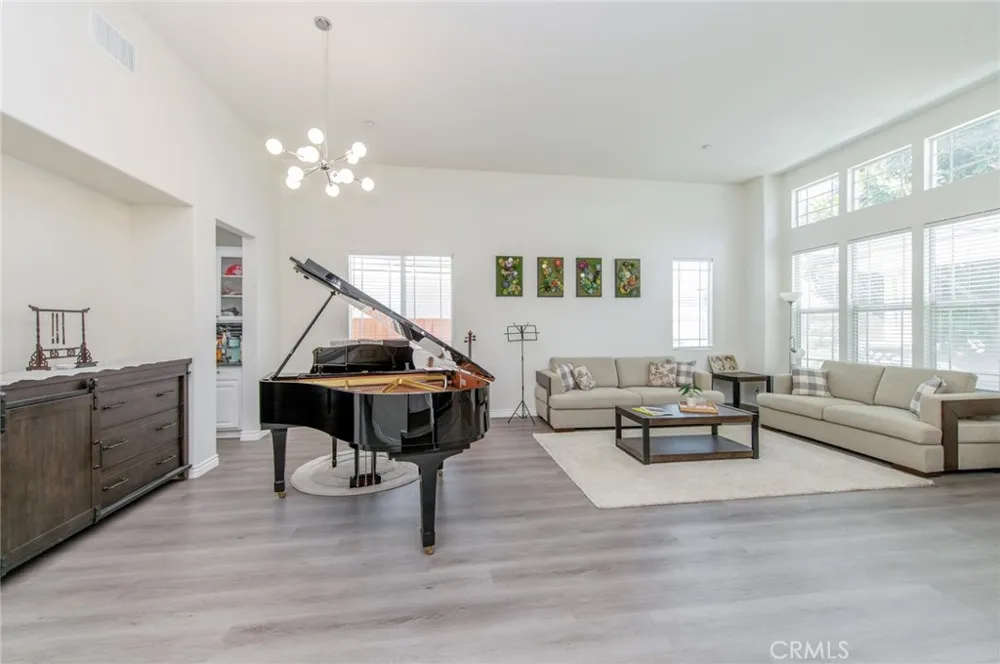 11514 Trailway Riverside, CA 92505