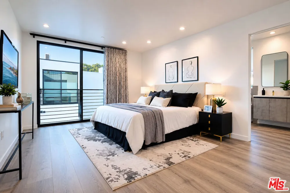 11614 Colfax Meadow Lane Studio City, CA 91604