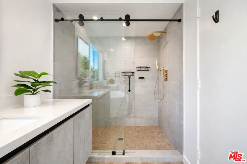 11614 Colfax Meadow Lane Studio City, CA 91604