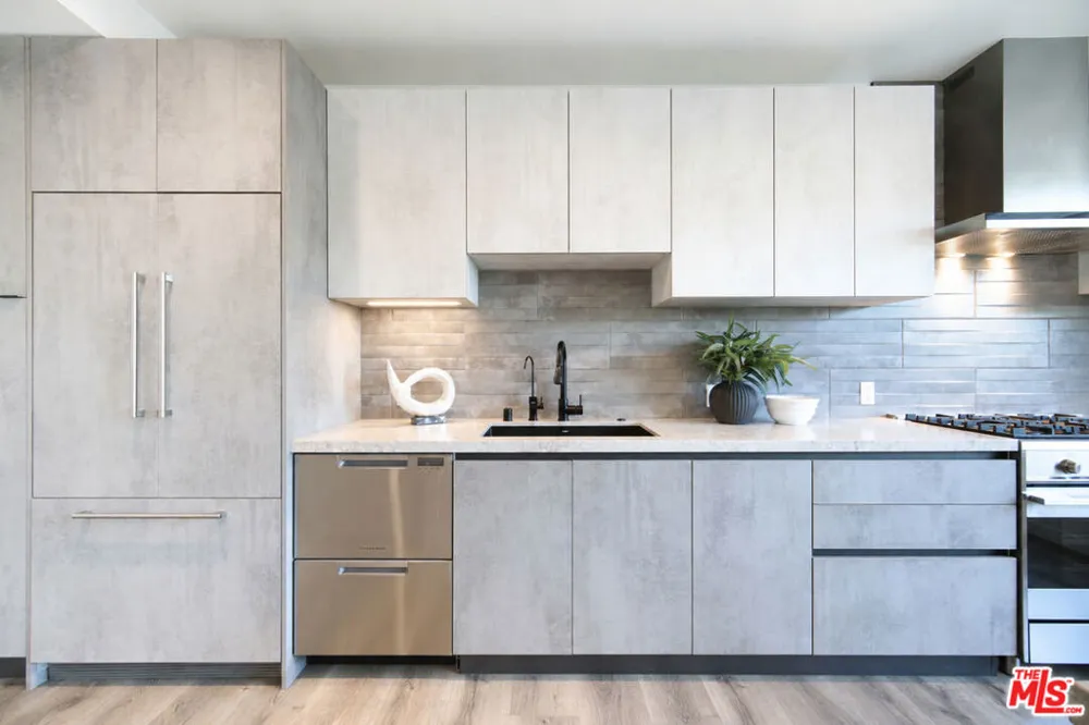 11614 Colfax Meadow Lane Studio City, CA 91604