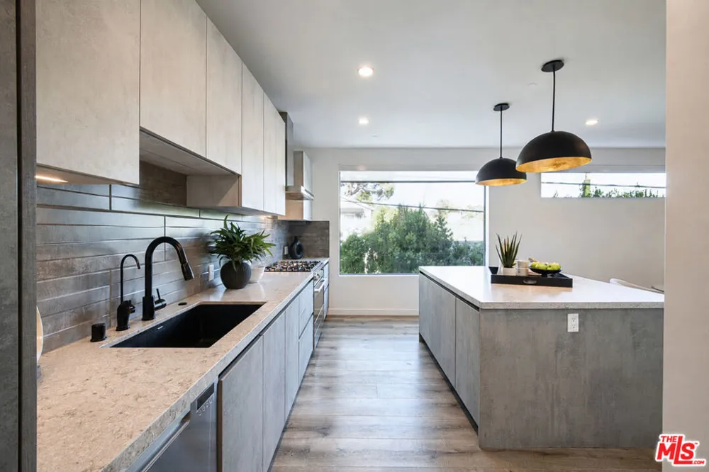 11614 Colfax Meadow Lane Studio City, CA 91604