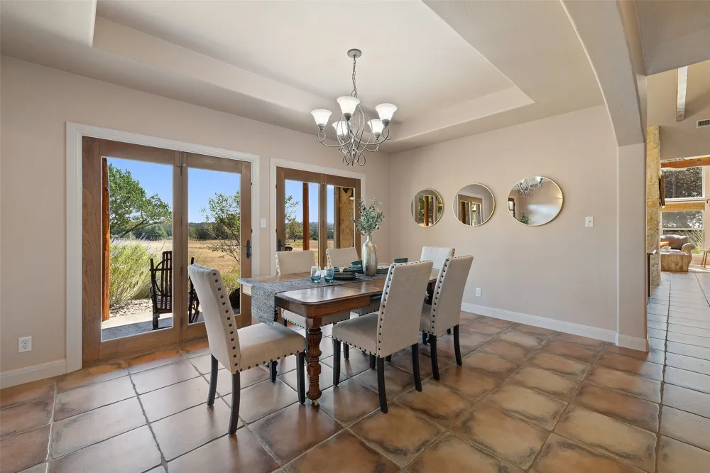1120 Canyon View Road Dripping Springs, TX 78620