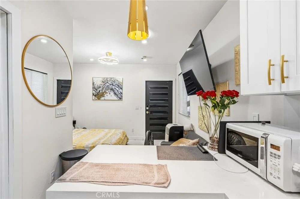 24812 Pitcairn Way Torrance, CA 90505