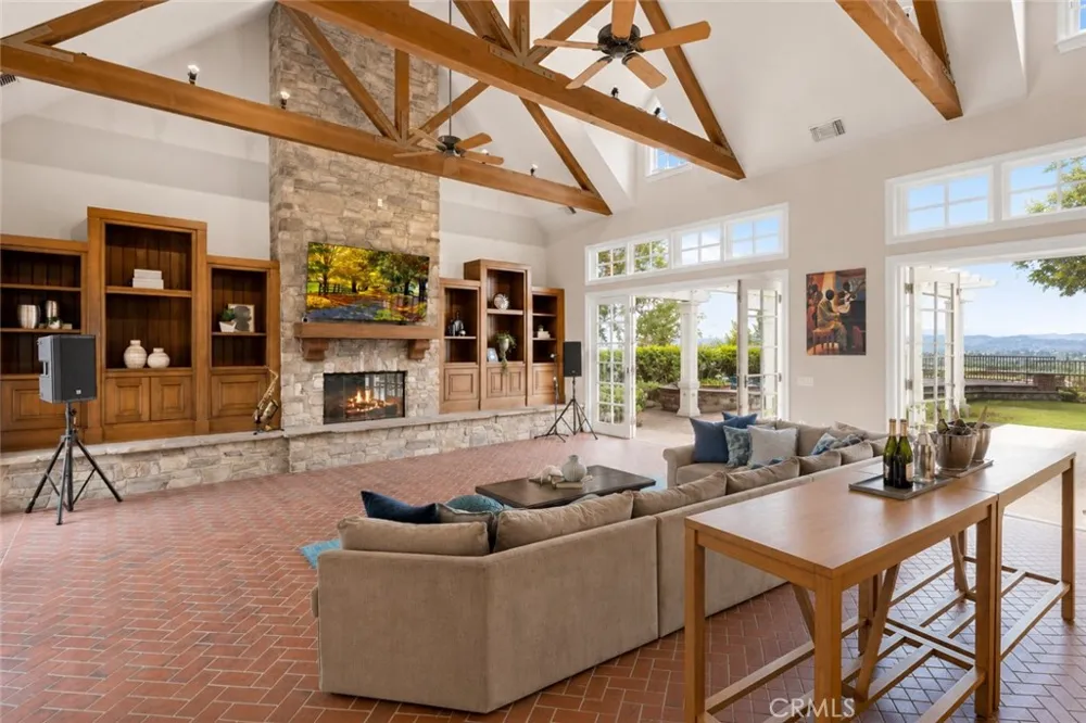 2061 Skyline Drive Fullerton, CA 92831