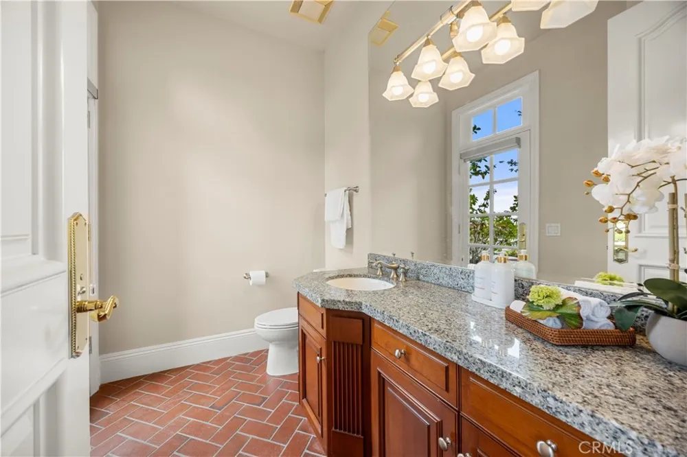 2061 Skyline Drive Fullerton, CA 92831