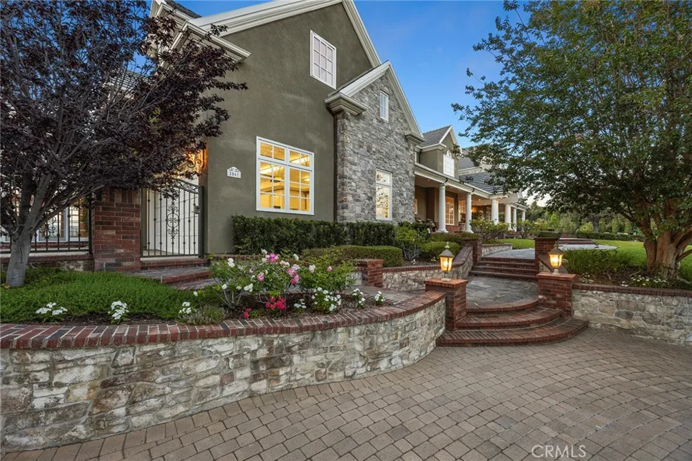 2061 Skyline Drive Fullerton, CA 92831
