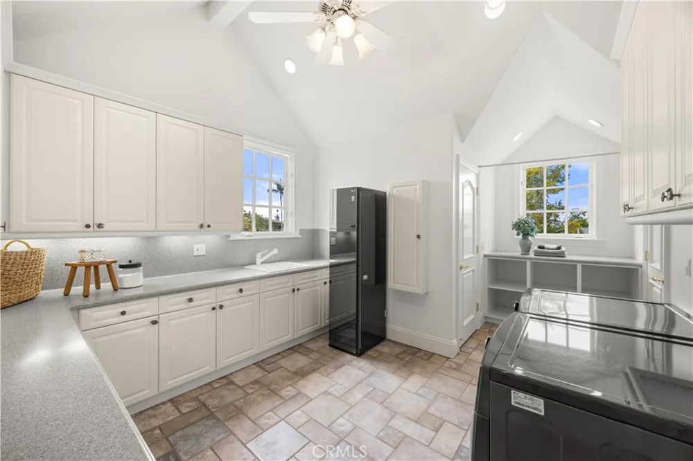2061 Skyline Drive Fullerton, CA 92831