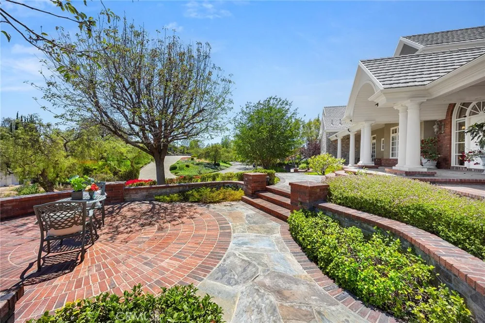 2061 Skyline Drive Fullerton, CA 92831