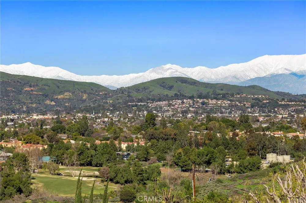 2061 Skyline Drive Fullerton, CA 92831