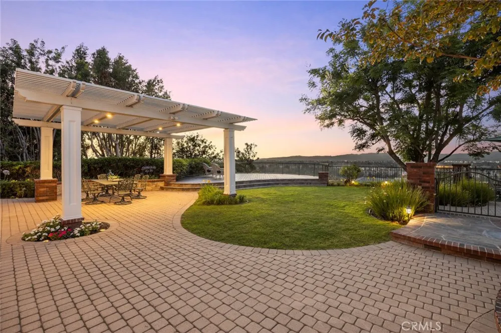 2061 Skyline Drive Fullerton, CA 92831