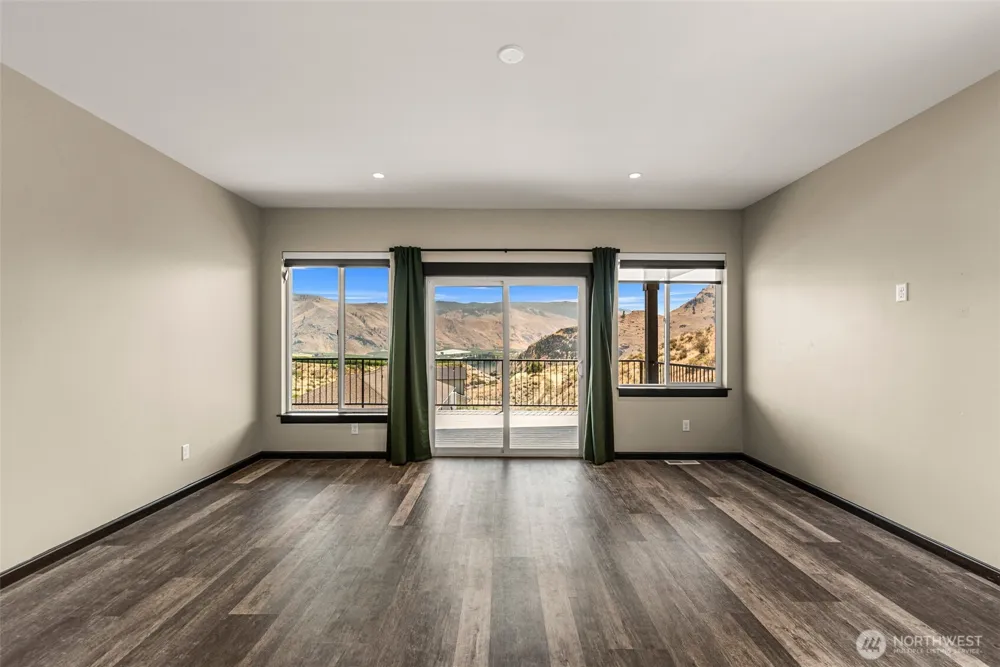 9971 Saska Way Entiat, WA 98822