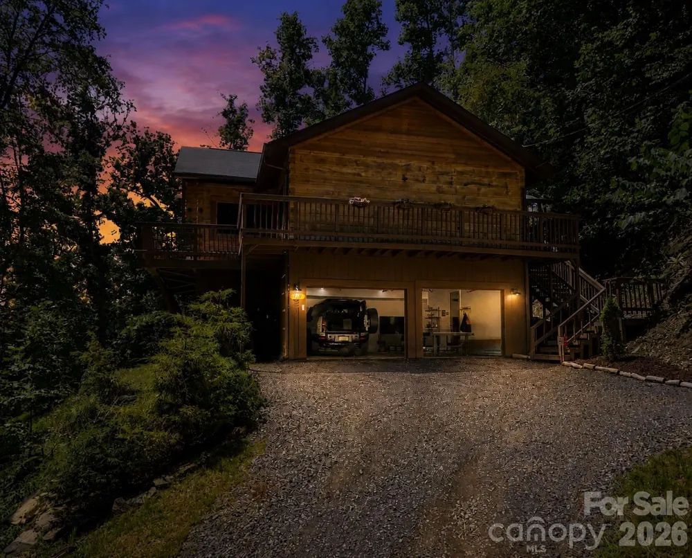 619 Leisure Lane Burnsville, NC 28714