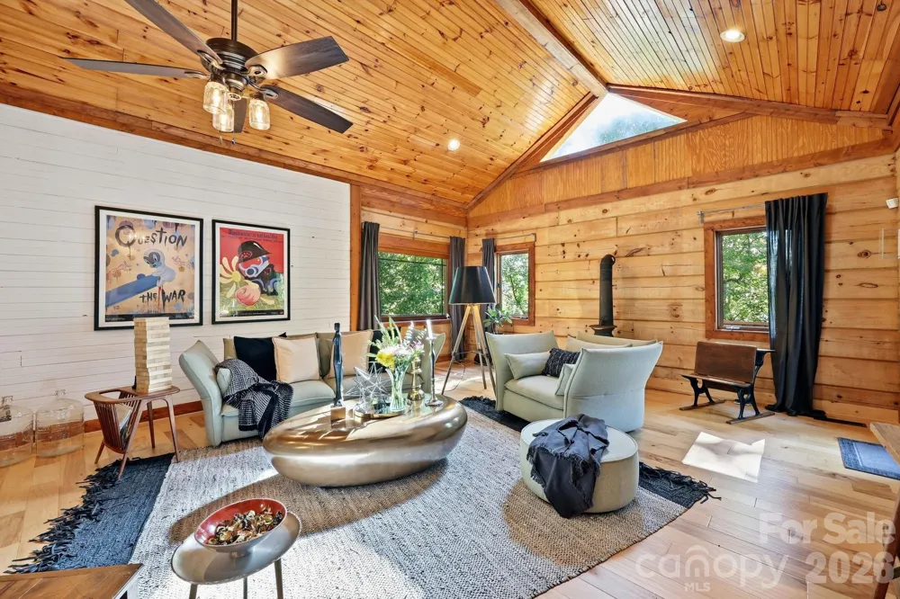 619 Leisure Lane Burnsville, NC 28714